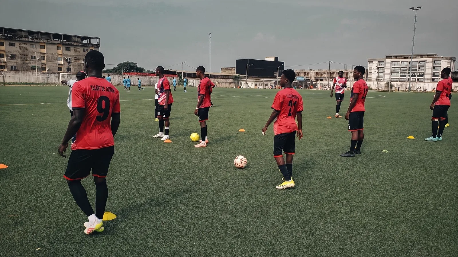 Les joueurs de la Formation A à l'échauffement